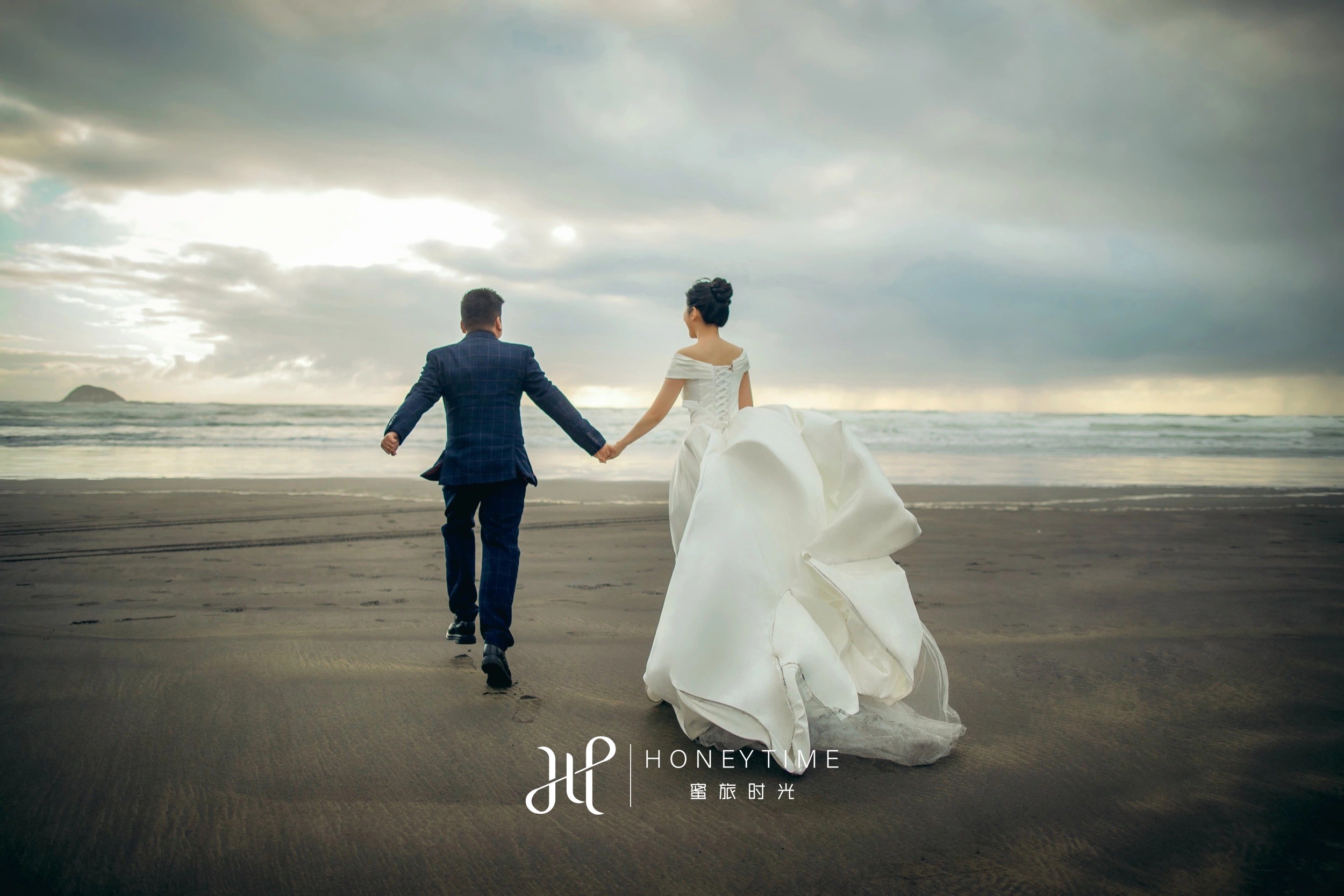 奥克兰乌岛黑沙滩