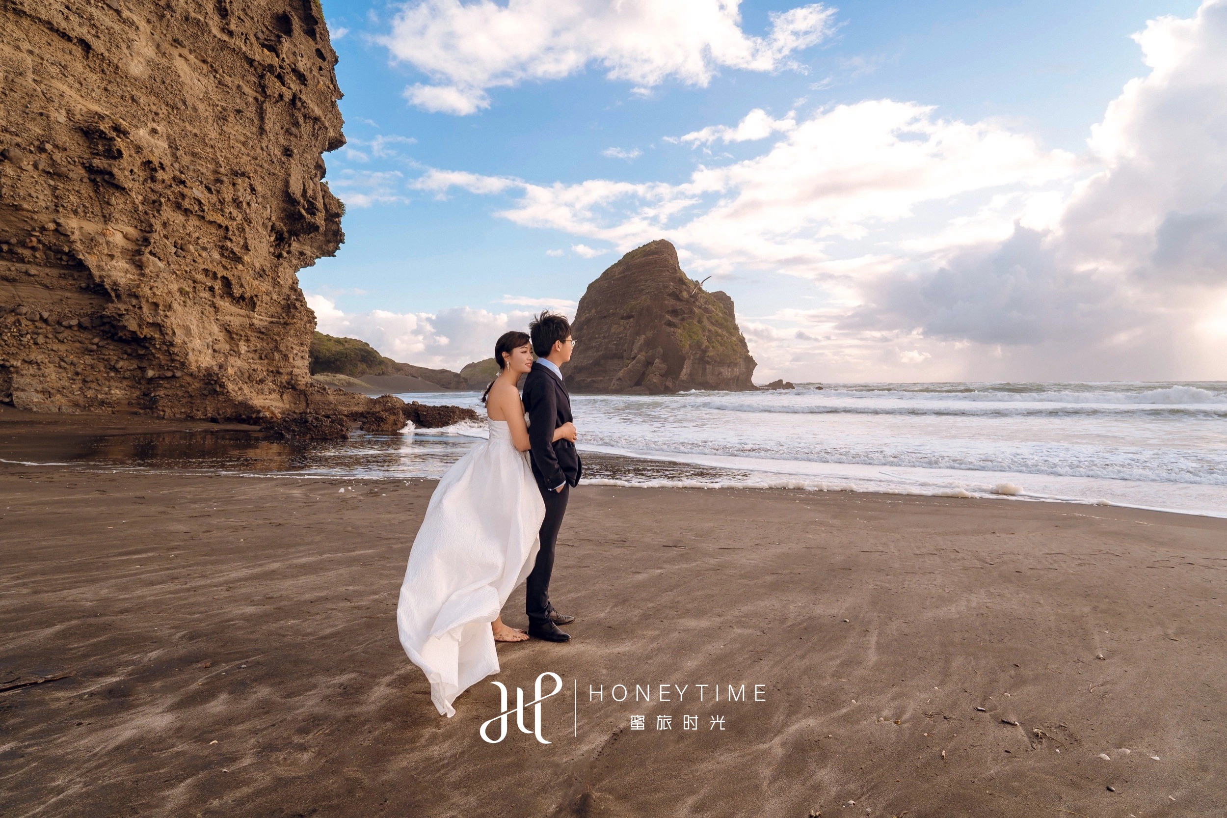 奥克兰乌岛黑沙滩