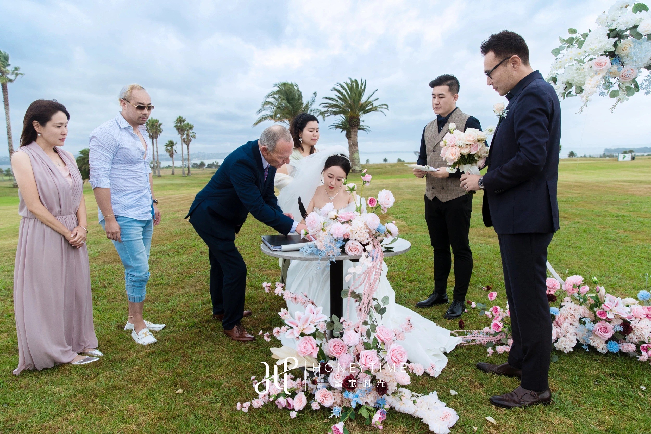 新西兰奥克兰海景高尔夫草坪婚礼(婚礼仪式)