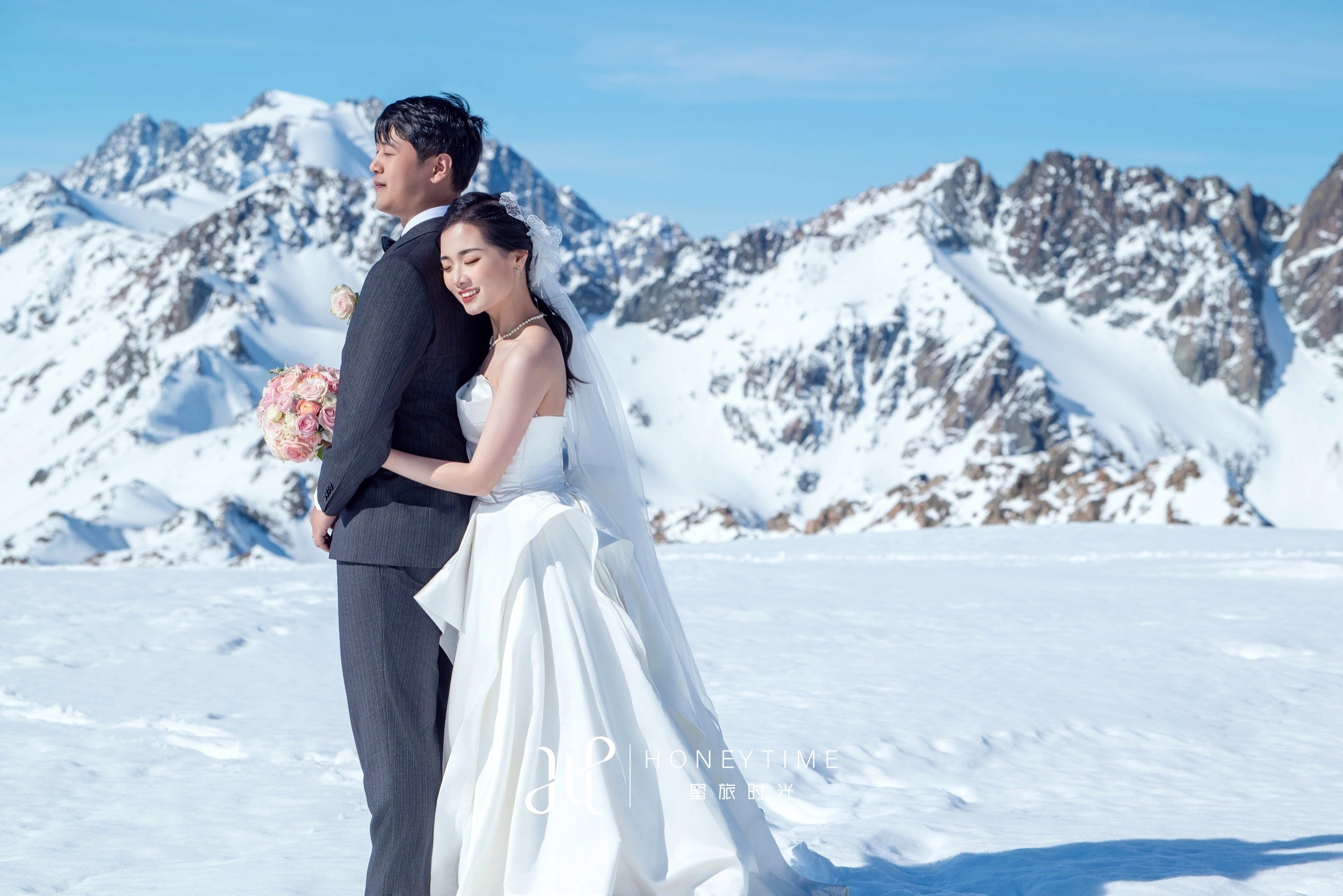 库克雪山直升机婚礼(婚礼仪式)