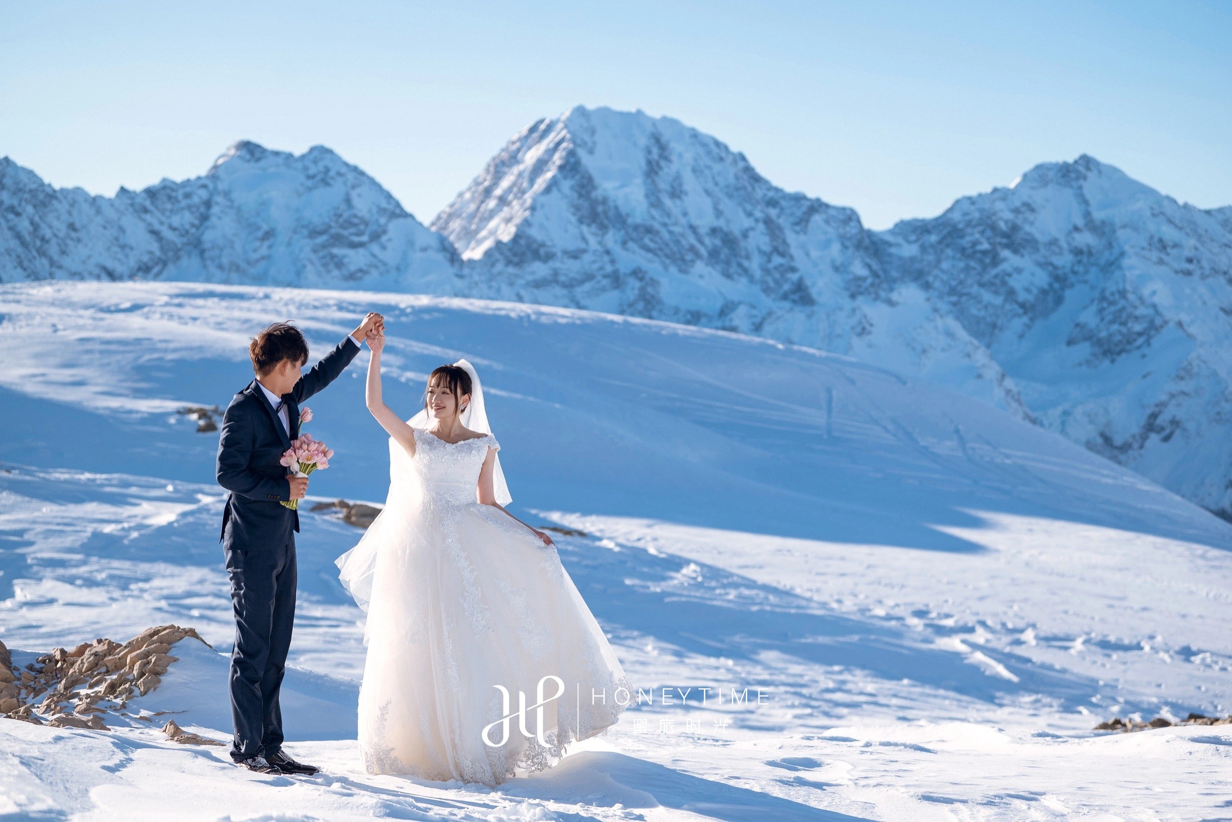 库克雪山直升机婚礼(婚礼仪式)