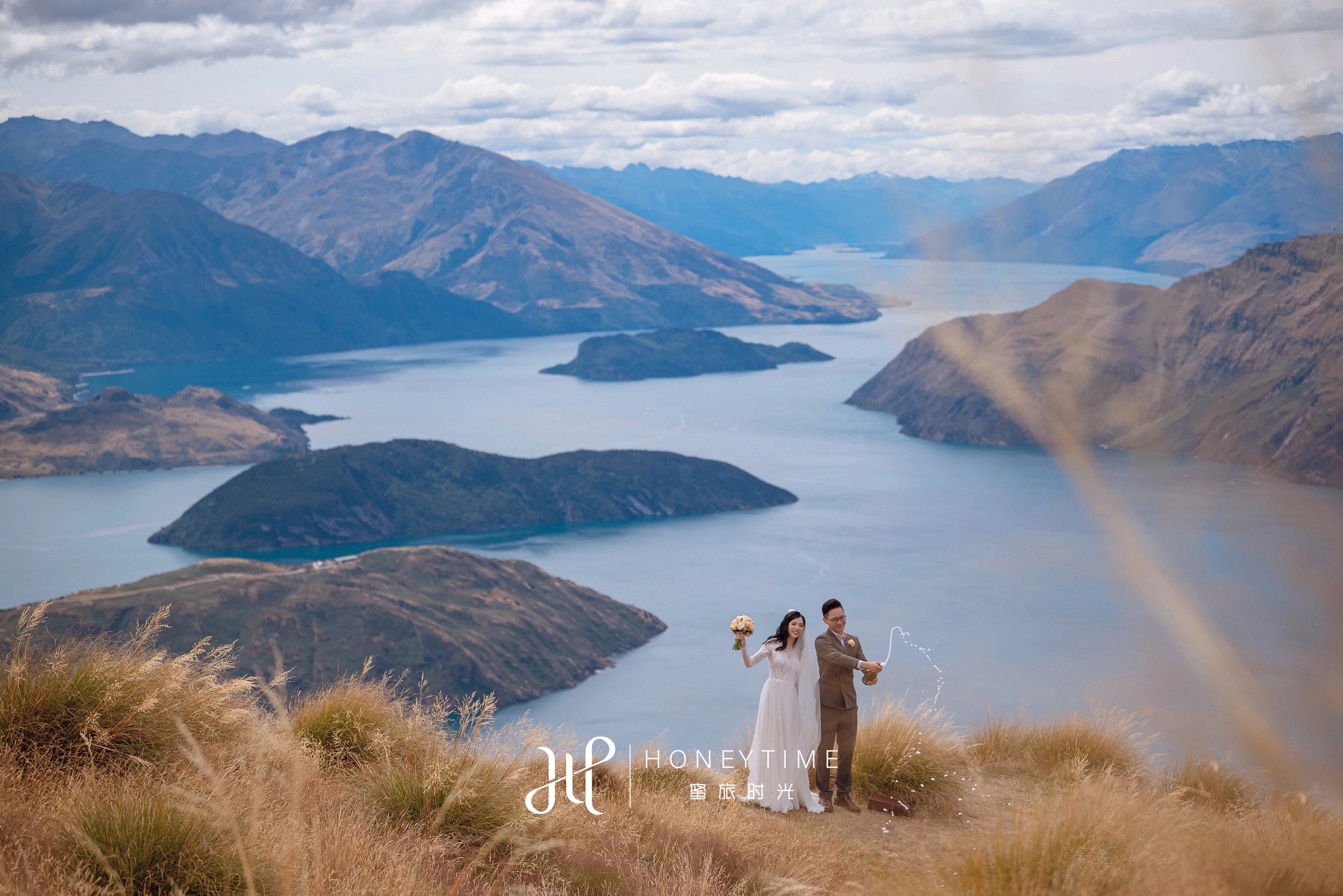 瓦纳卡山顶直升机婚礼(婚礼仪式)