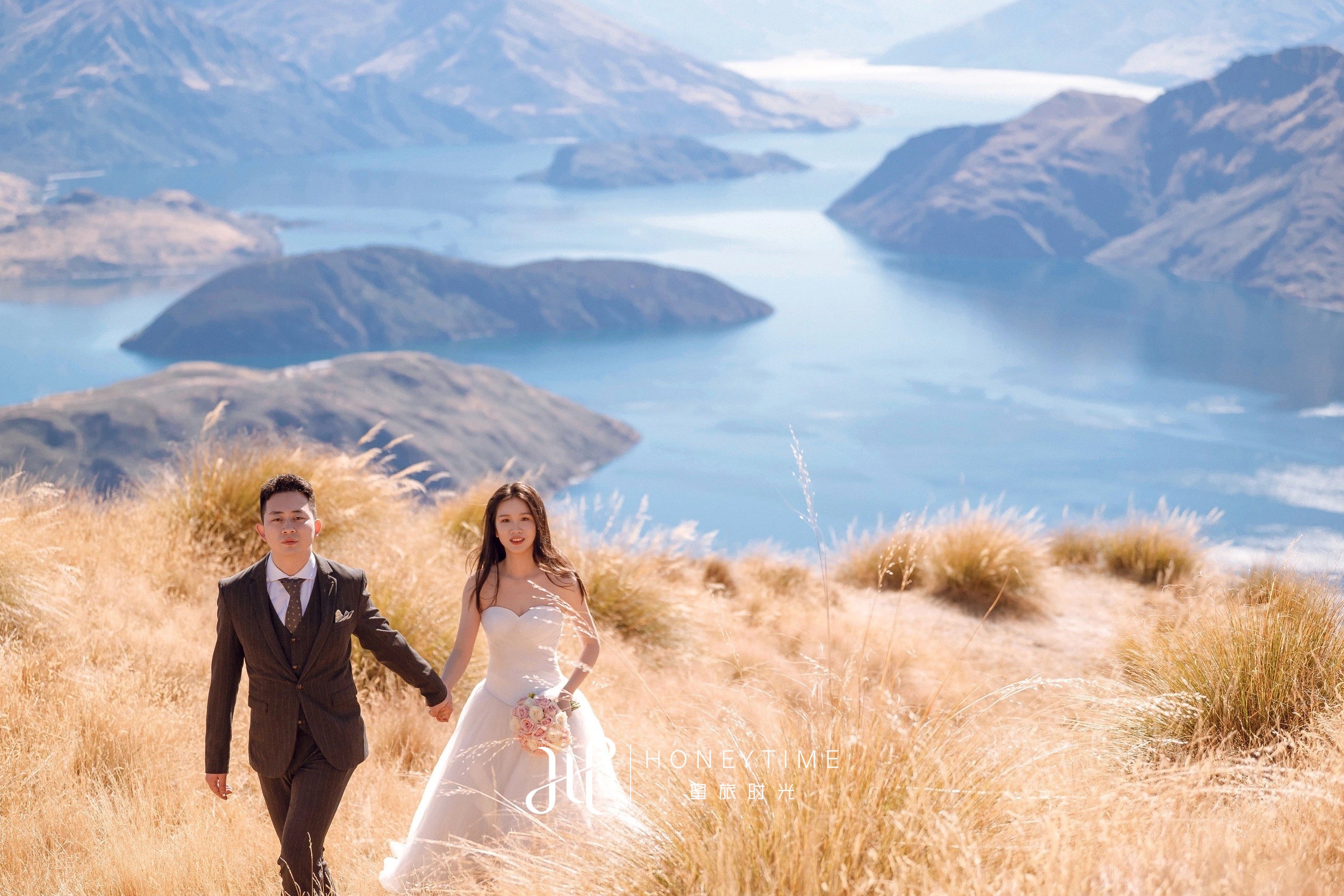 瓦纳卡山顶直升机婚礼(婚礼仪式)