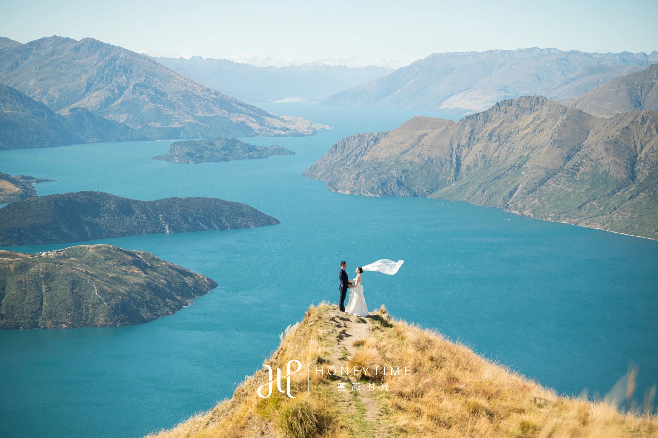 瓦纳卡山顶直升机婚礼(婚礼仪式)
