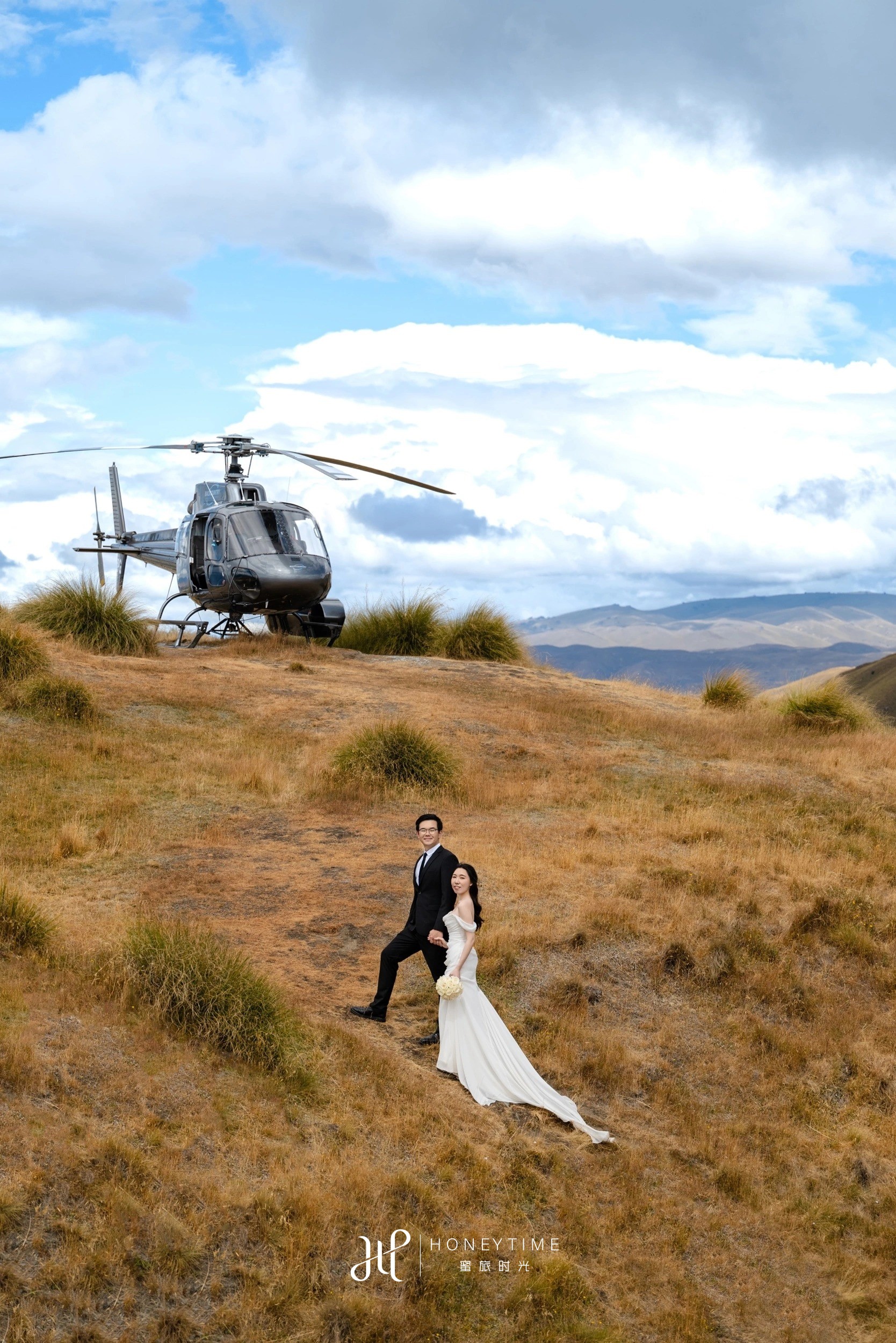 瓦纳卡山顶直升机婚礼(婚礼仪式)