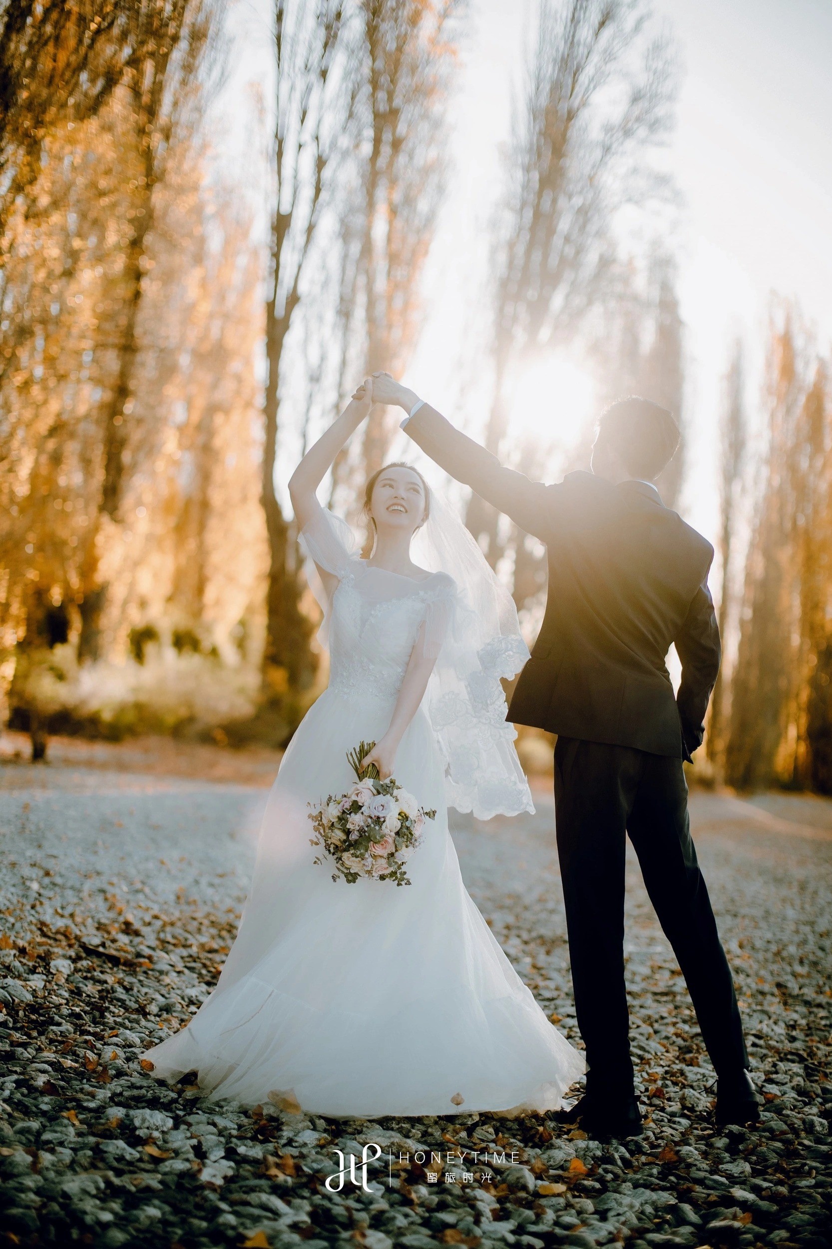 瓦纳卡山顶直升机婚礼(外景拍摄)