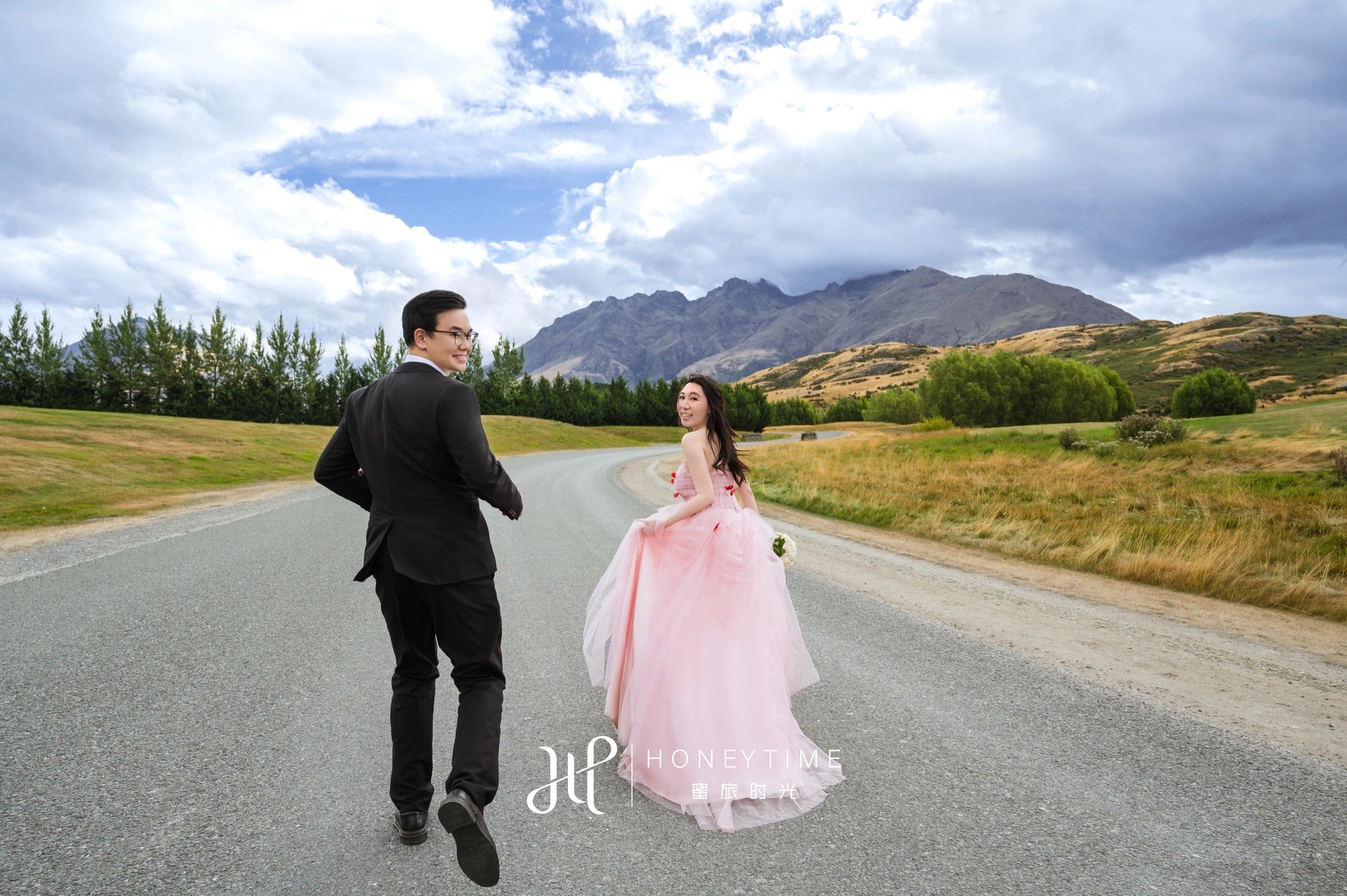 瓦纳卡山顶直升机婚礼(外景拍摄)