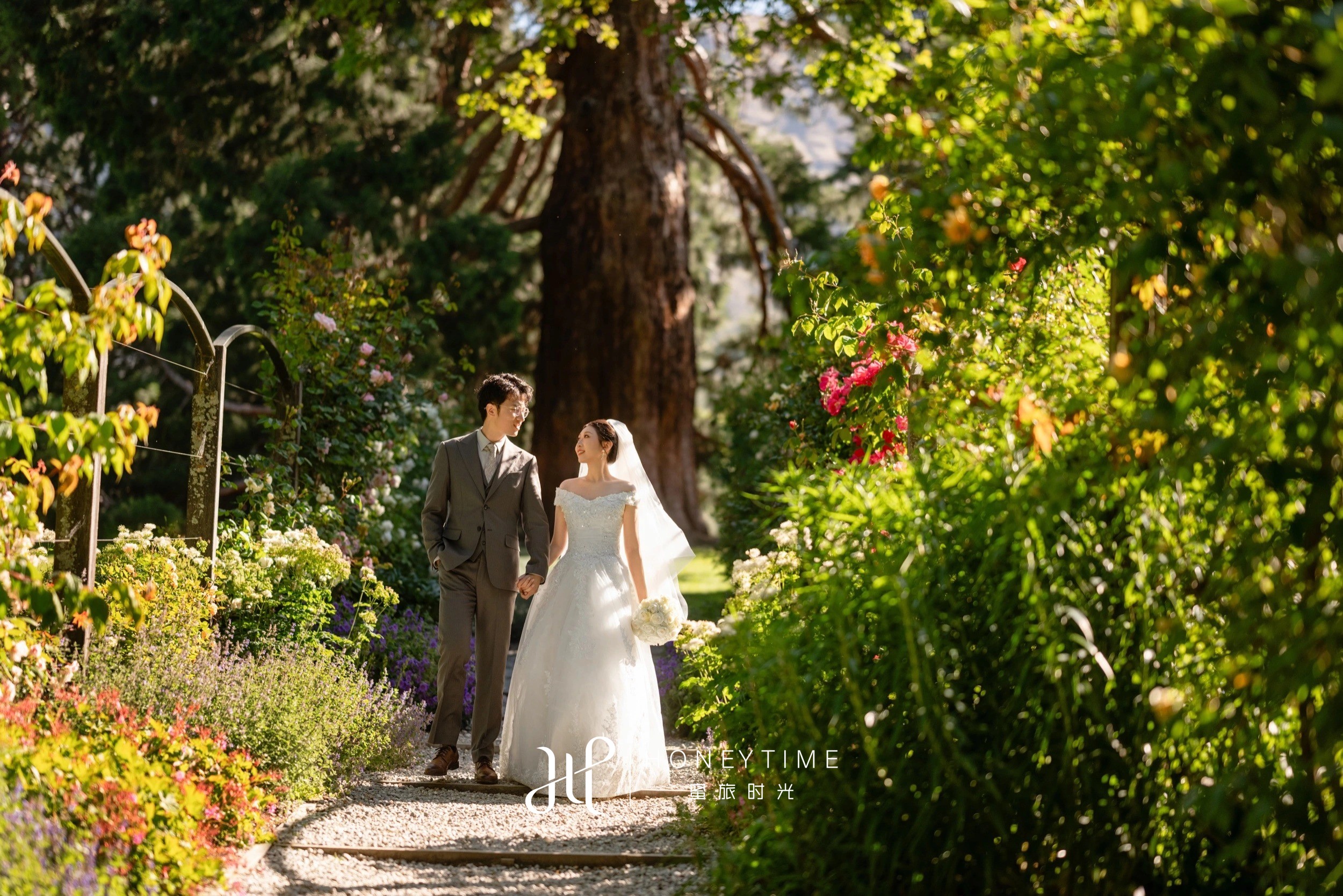 瓦纳卡山顶直升机婚礼(外景拍摄)